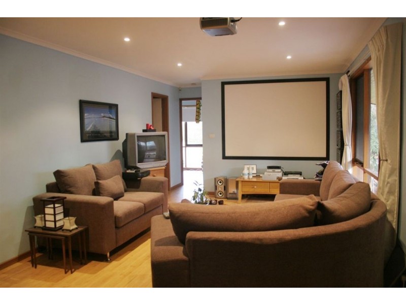 20 Warrawee Circuit, Frankston VIC 3199