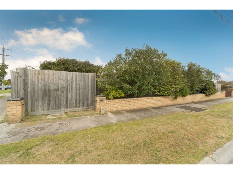 402 Station Street, Bonbeach VIC 3196