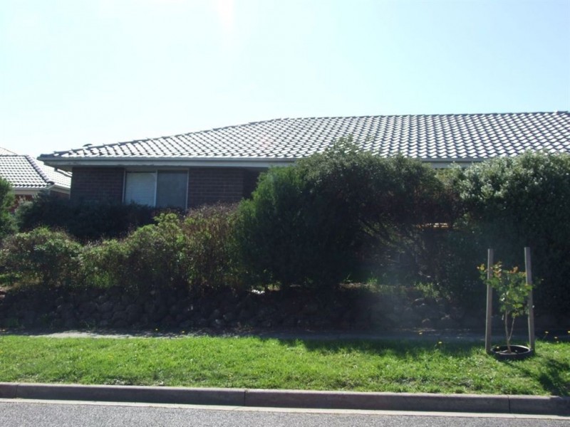 2/11 Bradshaw Street, Frankston VIC 3199