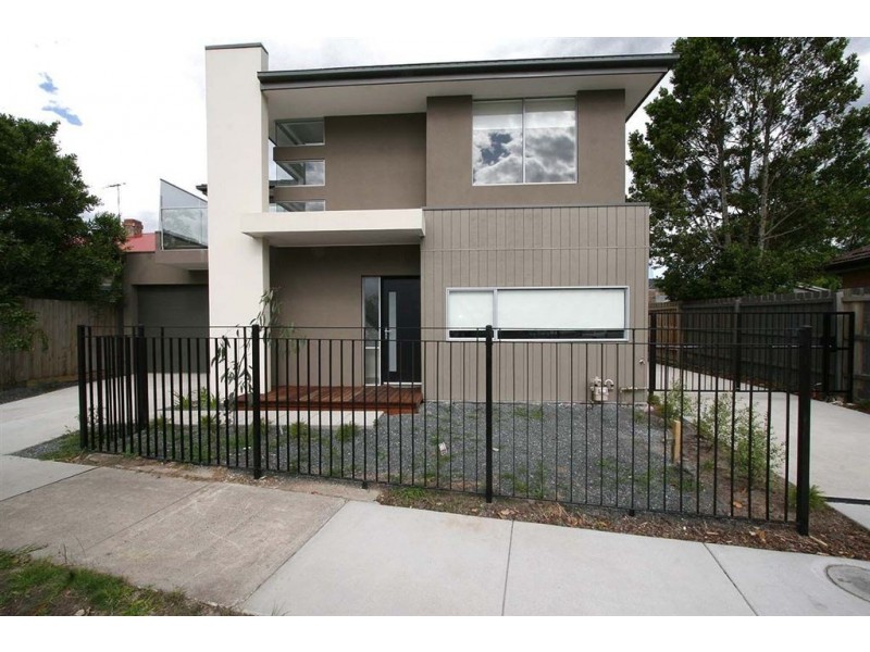 2 Olive Grove, Frankston VIC 3199