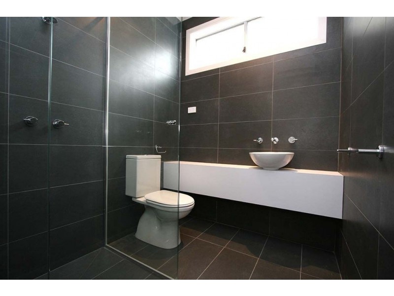 2 Olive Grove, Frankston VIC 3199