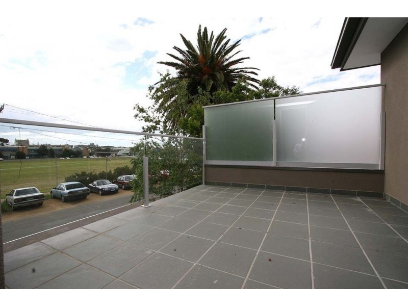 2 Olive Grove, Frankston VIC 3199