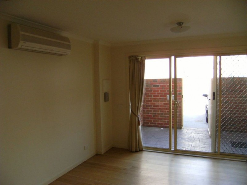 16 Plaza Lane, Frankston VIC 3199