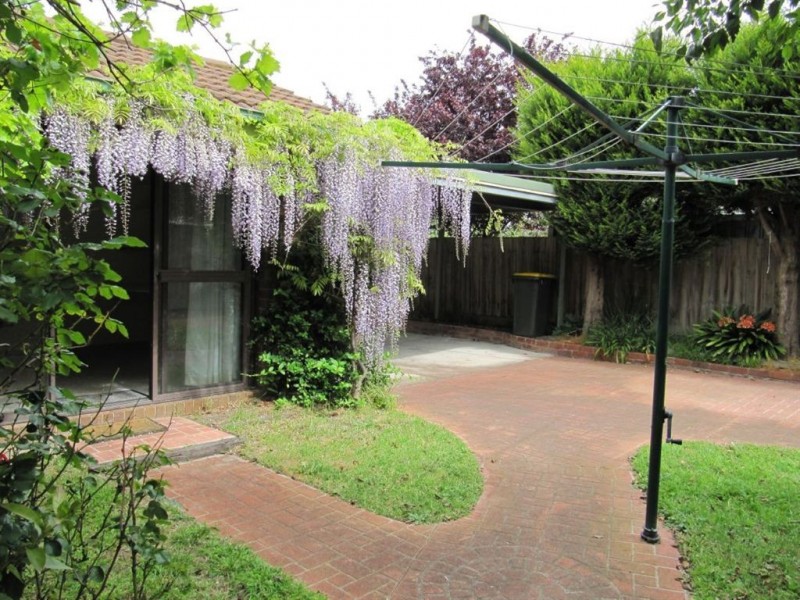 1 Emora Court, Frankston VIC 3199