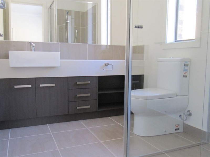 2/20 Screen Street, Frankston VIC 3199