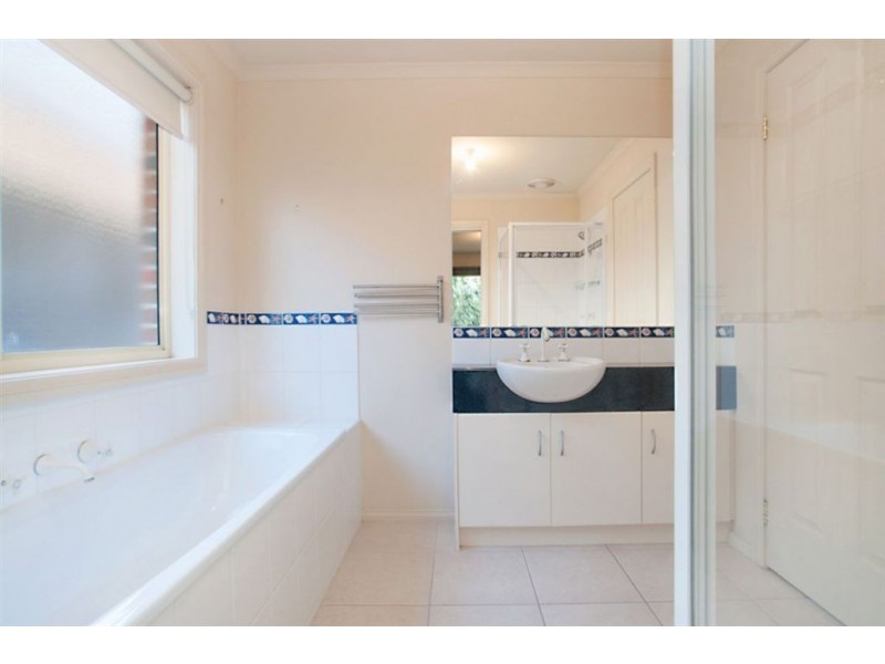 2/3 Alfred Street, Somerville VIC 3912