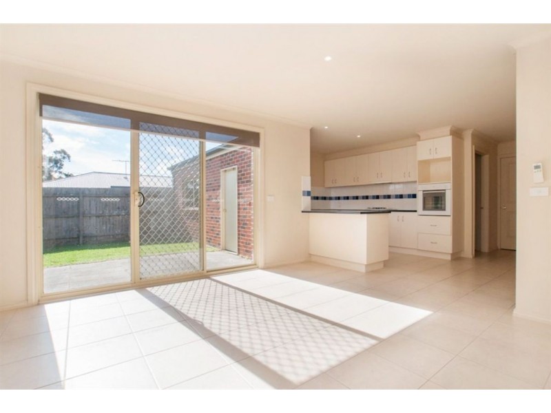 2/3 Alfred Street, Somerville VIC 3912