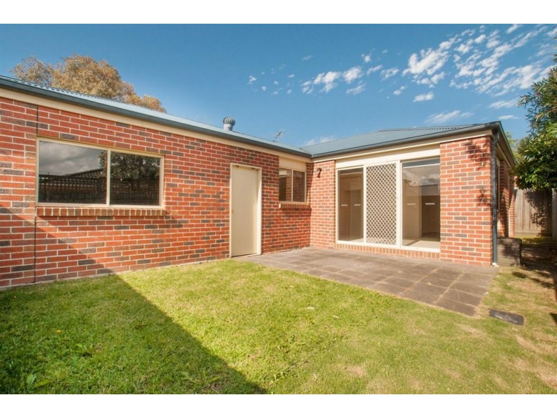 2/3 Alfred Street, Somerville VIC 3912