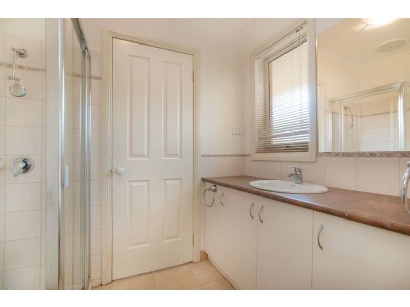 2/100 The Crescent, Tyabb VIC 3913