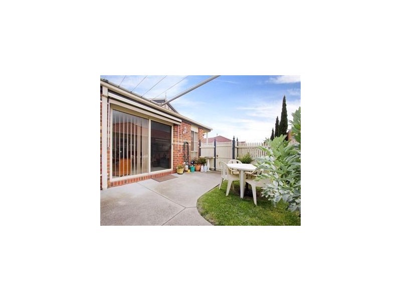 4/8 Reid Street, Frankston VIC 3199