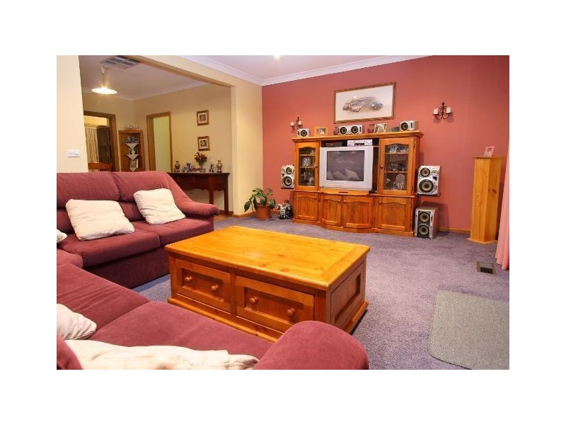 51 Baileyanna Street, Frankston VIC 3199