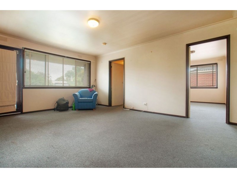 2/11 Bradshaw Street, Frankston VIC 3199