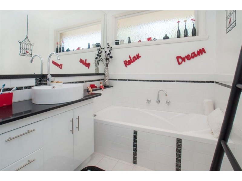 5 Kim Close, Frankston South VIC 3199