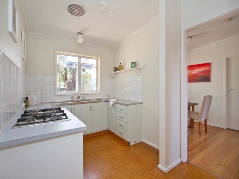 33 Baden Powell Drive, Frankston South VIC 3199