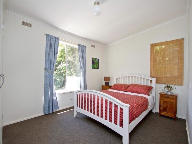 33 Baden Powell Drive, Frankston South VIC 3199