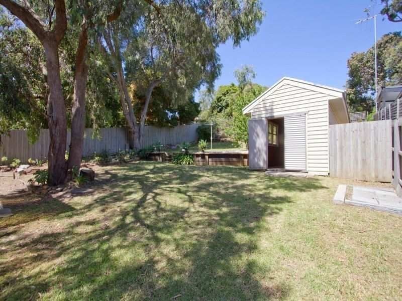 33 Baden Powell Drive, Frankston South VIC 3199