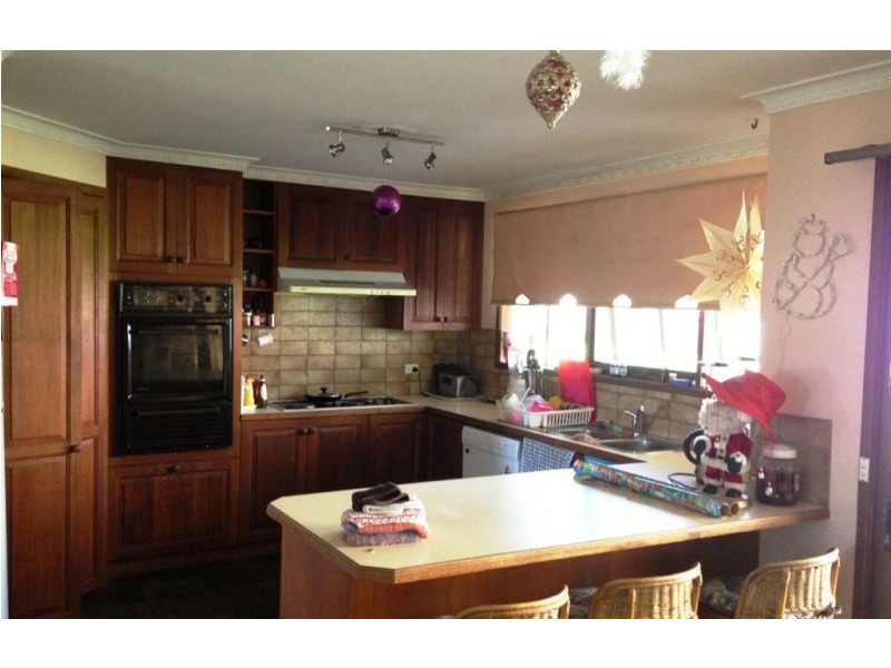 4 Regal Place, Somerville VIC 3912