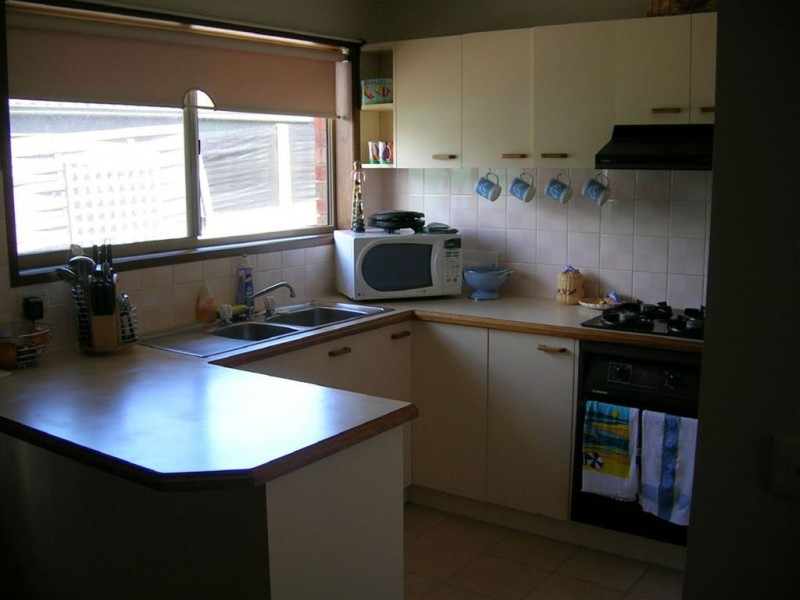 1/14 Elenya Court, Frankston VIC 3199