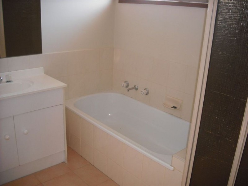 1/14 Elenya Court, Frankston VIC 3199