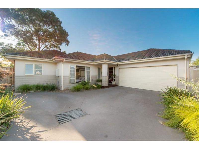 56b Rosslyn Avenue, Seaford VIC 3198