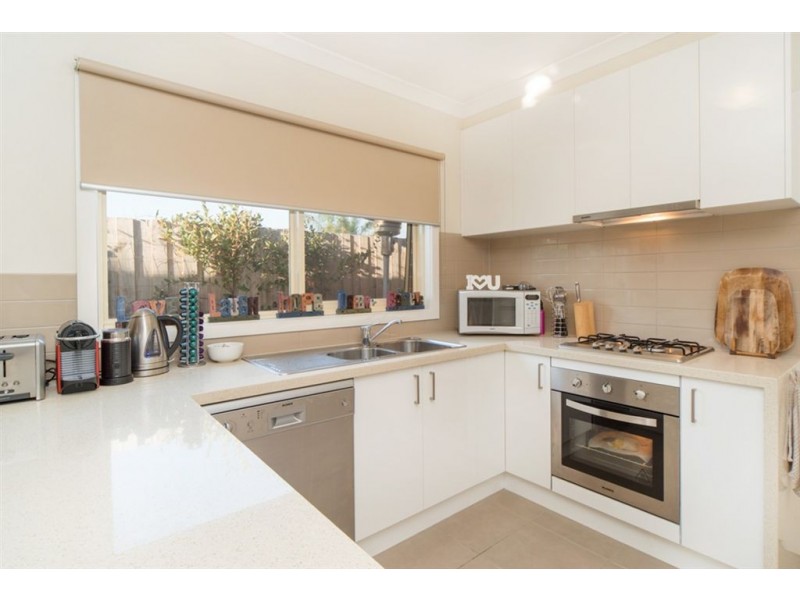 56b Rosslyn Avenue, Seaford VIC 3198