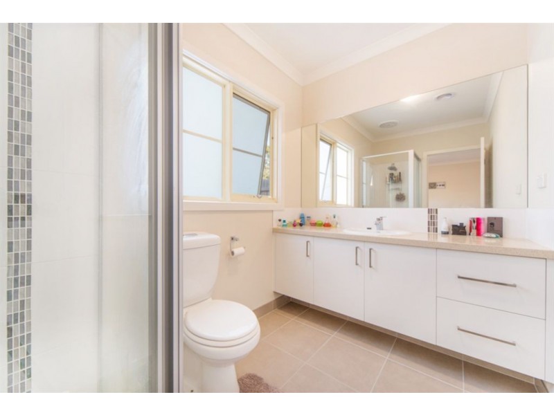 56b Rosslyn Avenue, Seaford VIC 3198