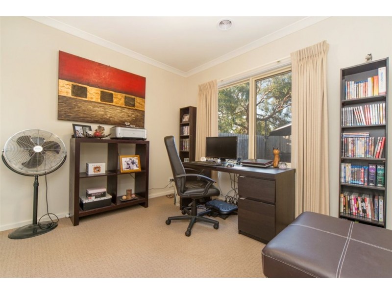 56b Rosslyn Avenue, Seaford VIC 3198