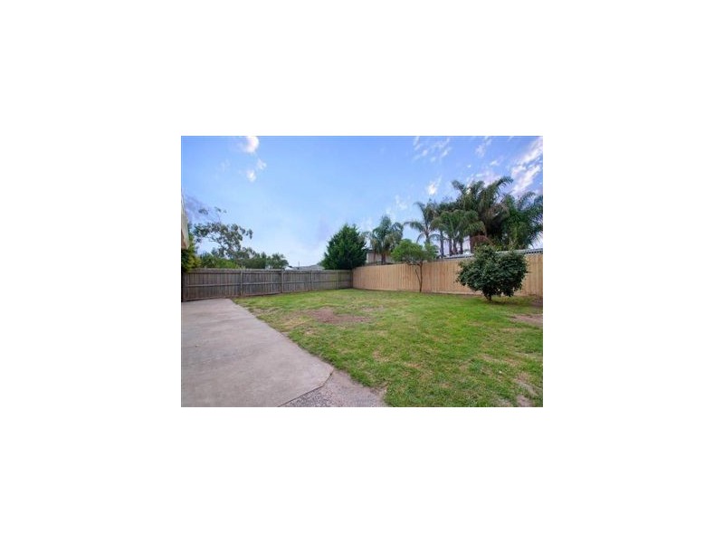 11 Narambi Crescent, Frankston VIC 3199