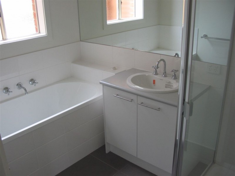 8a Karri Court, Frankston North VIC 3200