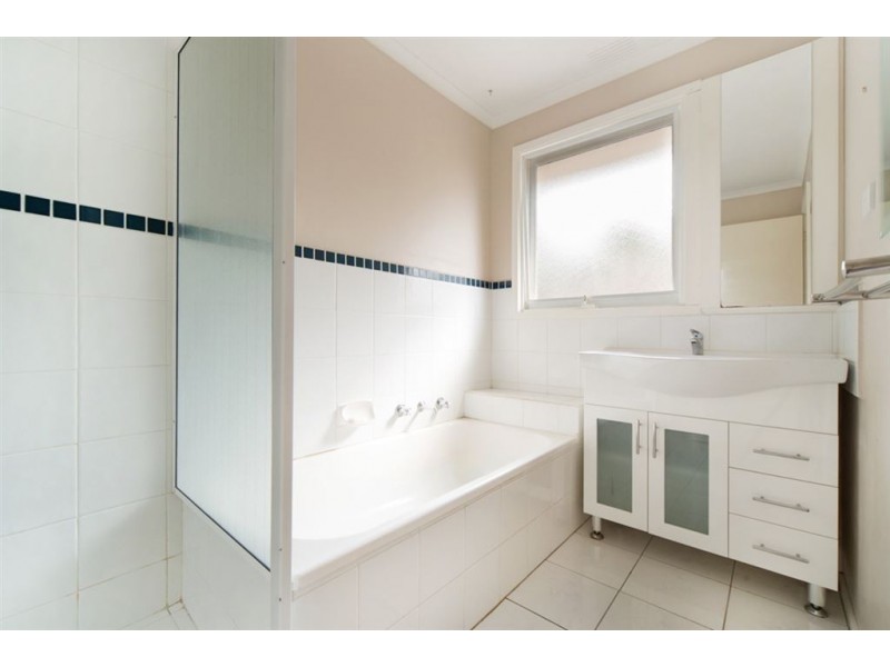 6 Lancaster Court, Somerville VIC 3912