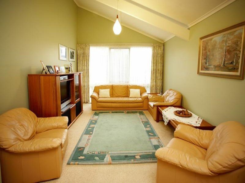 6 Plover Court, Frankston VIC 3199