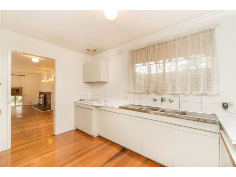 104 Rosslyn Avenue, Seaford VIC 3198