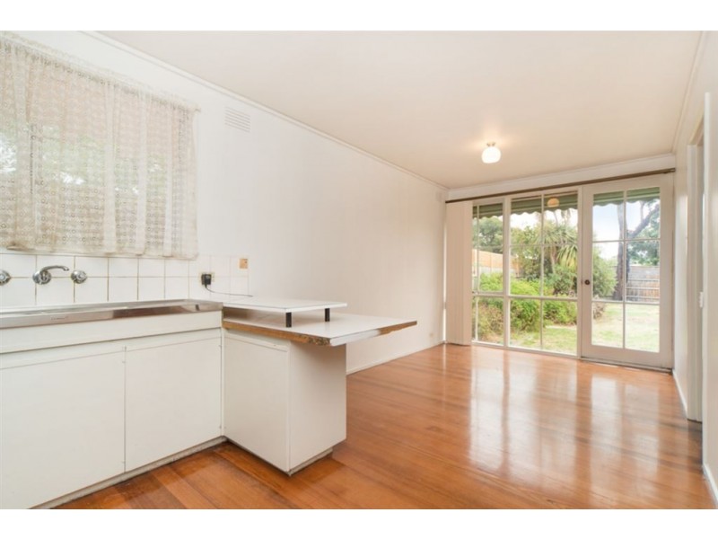 104 Rosslyn Avenue, Seaford VIC 3198