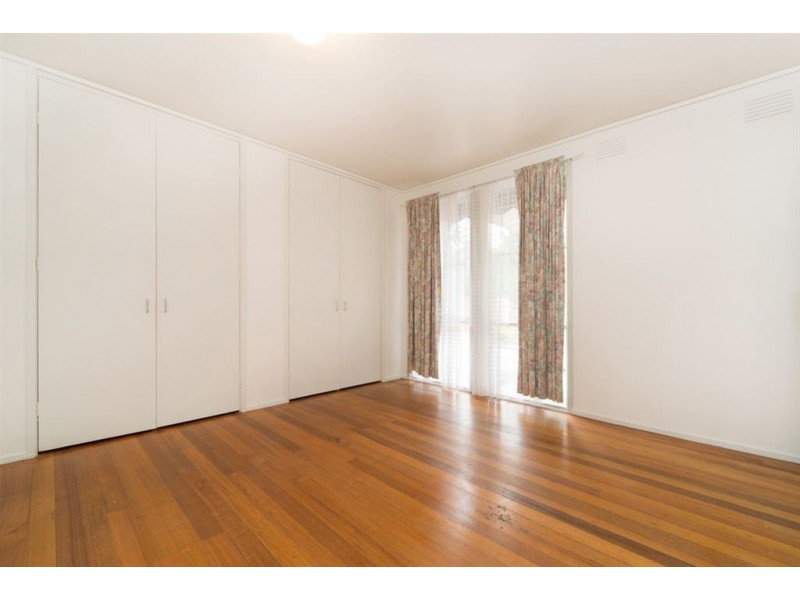 104 Rosslyn Avenue, Seaford VIC 3198