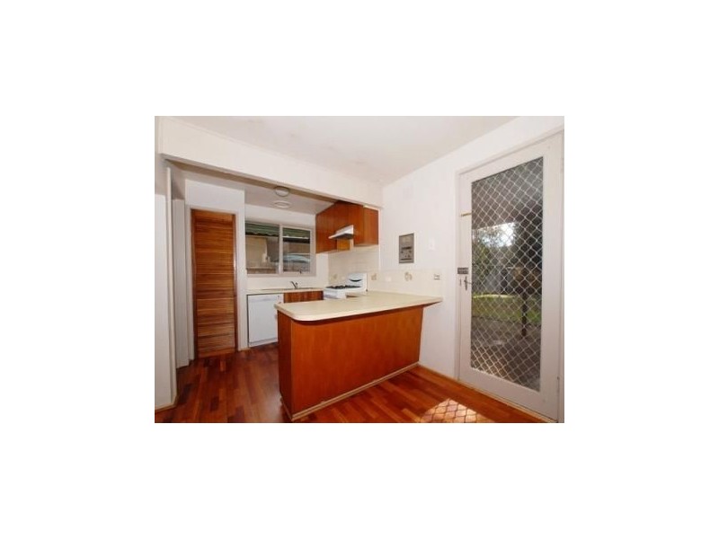 33 Grimwade Crescent, Frankston VIC 3199