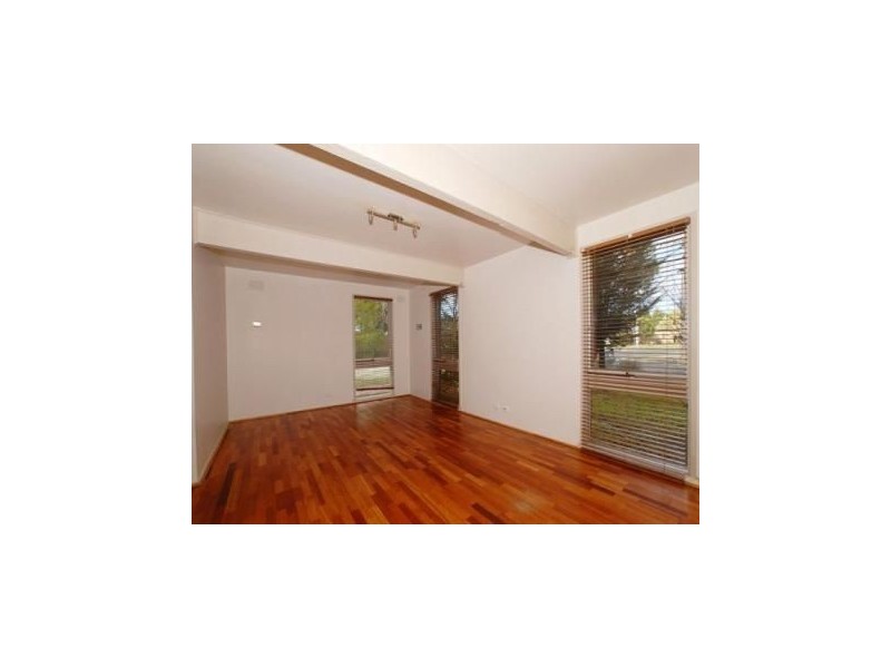 33 Grimwade Crescent, Frankston VIC 3199