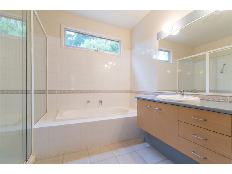 33 Cranhaven Road, Langwarrin VIC 3910