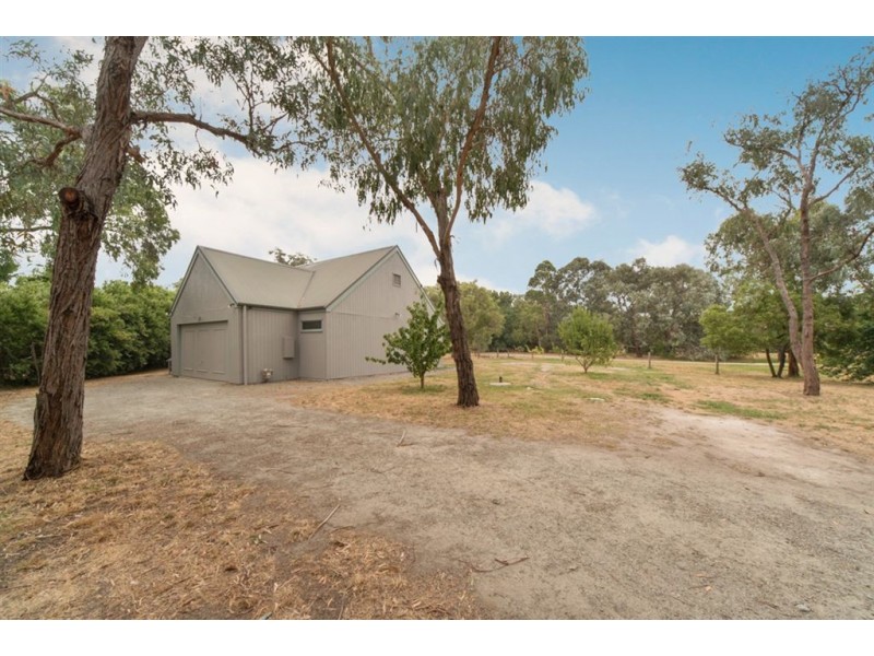33 Cranhaven Road, Langwarrin VIC 3910