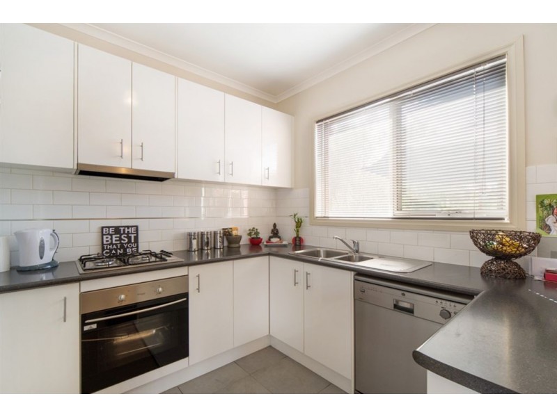 4/10 Raymond Street, Somerville VIC 3912