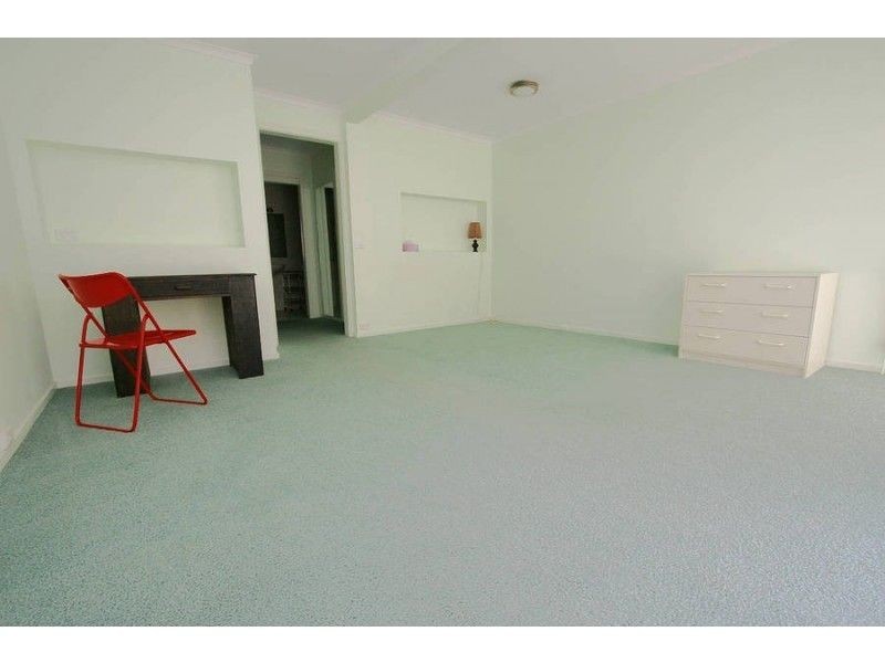 2/267 Nepean Highway, Seaford VIC 3198