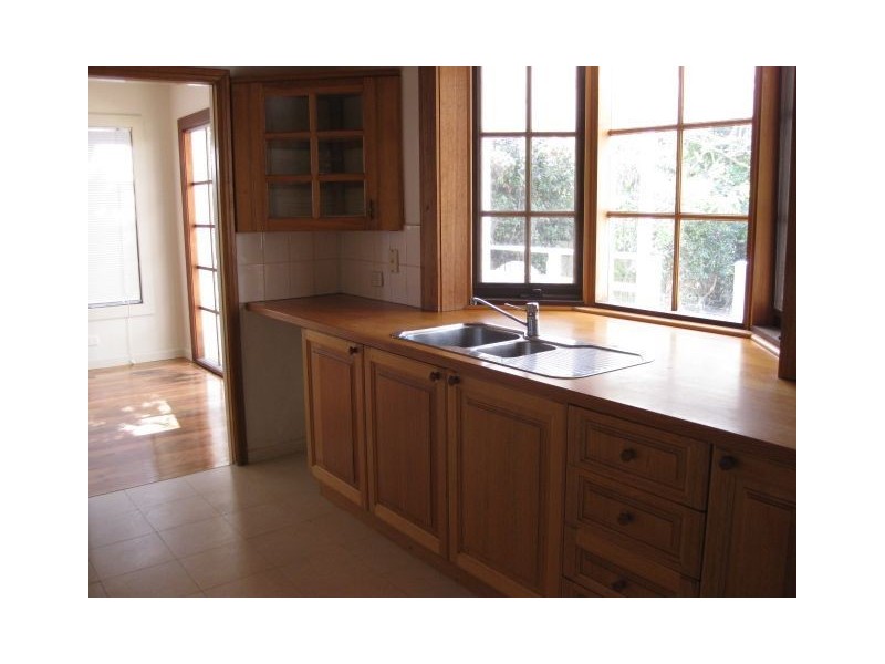 24 Towerhill Road, Frankston VIC 3199