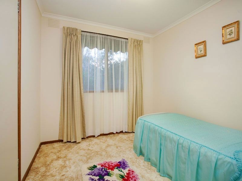 8 Naomi Court, Frankston VIC 3199