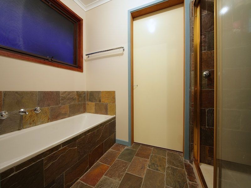 27 Kildare Court, Frankston VIC 3199