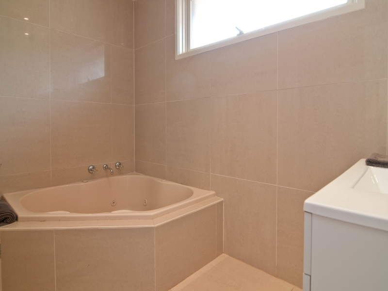 3 Lerwick Court, Frankston VIC 3199