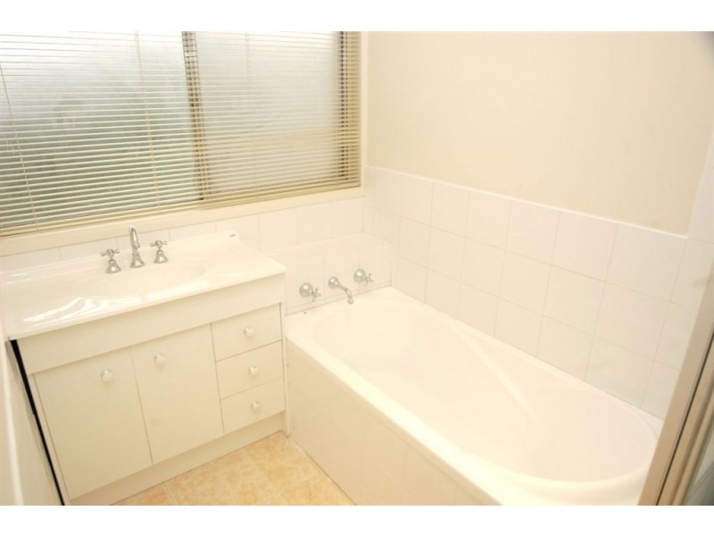 4 Bacchus Court, Frankston South VIC 3199