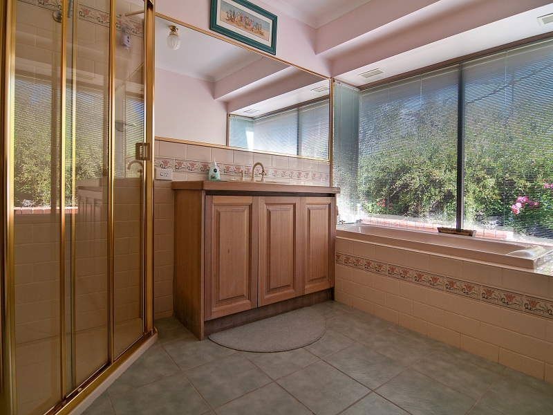 10 Kenmore Court, Frankston VIC 3199