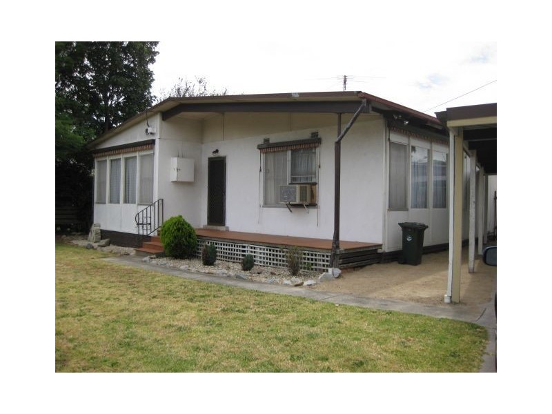 1 Mahogany Avenue, Frankston North VIC 3200