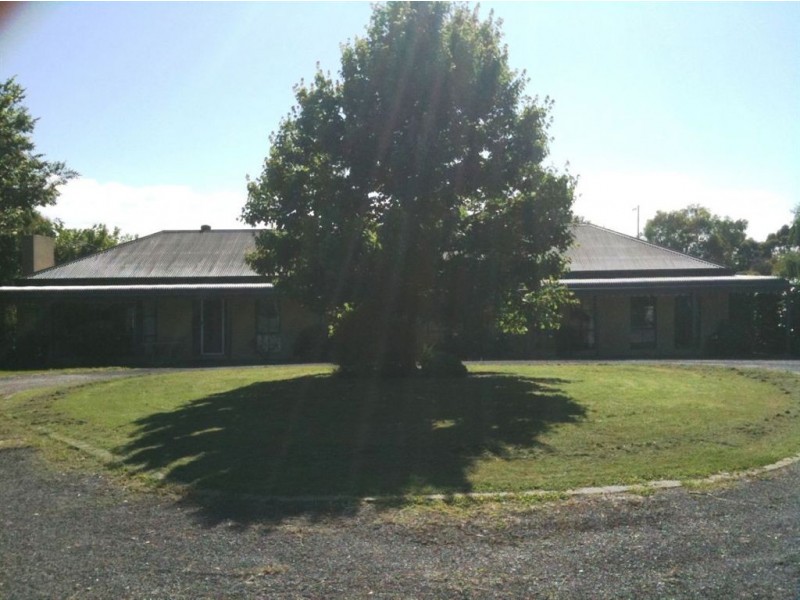 5 The Knoll, Somerville VIC 3912