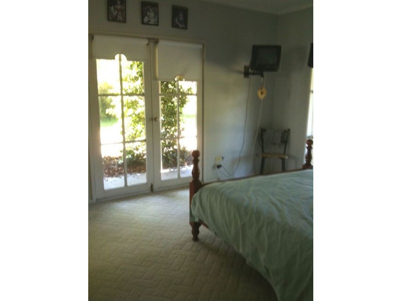 5 The Knoll, Somerville VIC 3912