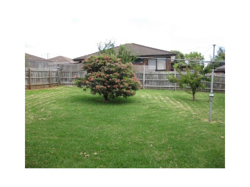 1 Paisley Drive, Frankston VIC 3199